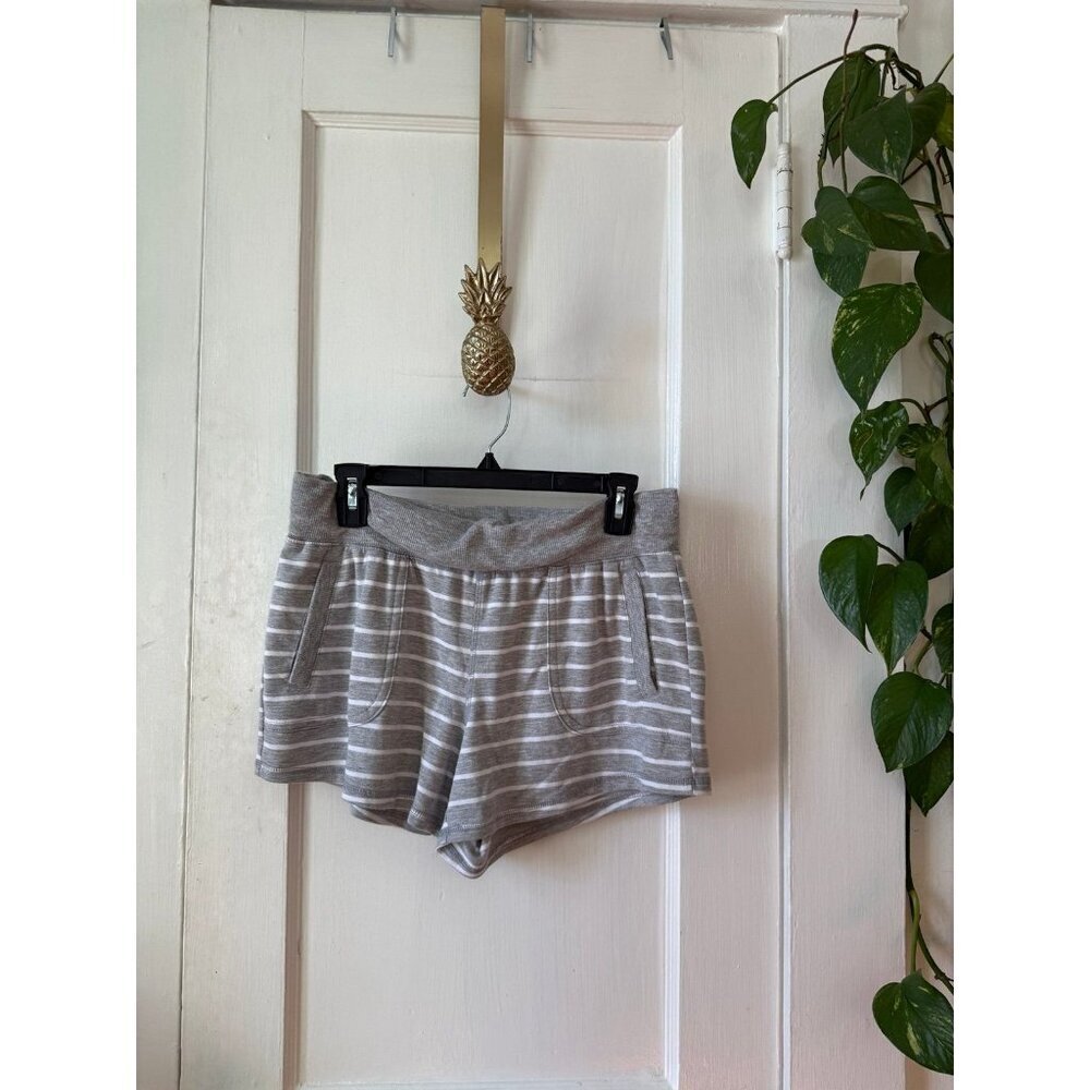 Athletic works women’s size 8/10 gray & white shorts